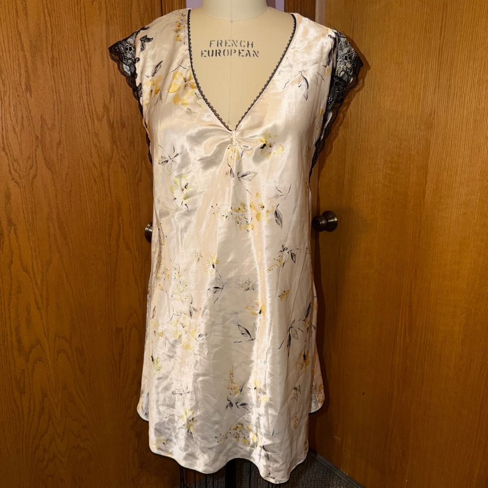 Oscar de la Renta Nightgown Women M Cream Floral Satin Lace Trim Chemise
